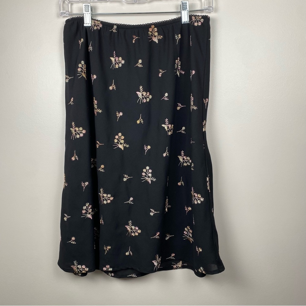 The Great American Sportswear Co. Black Floral Embroidered Skirt Large Y2K